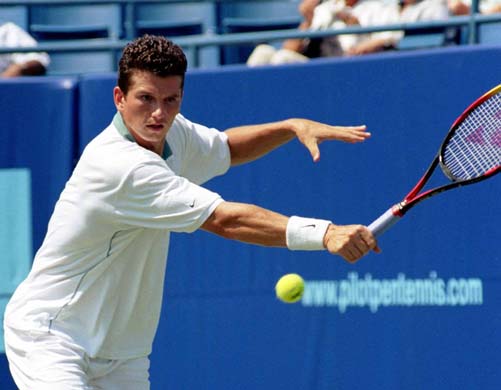 http://www.tennisserver.com/turbo/images/turbo_01_03/Krajic1.jpg